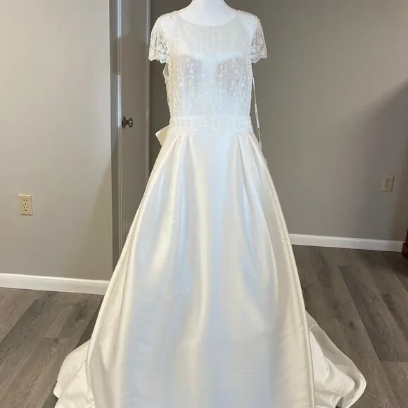 Rosa Clara Beaded Mikado Wedding Dress - Picture 8 of 9